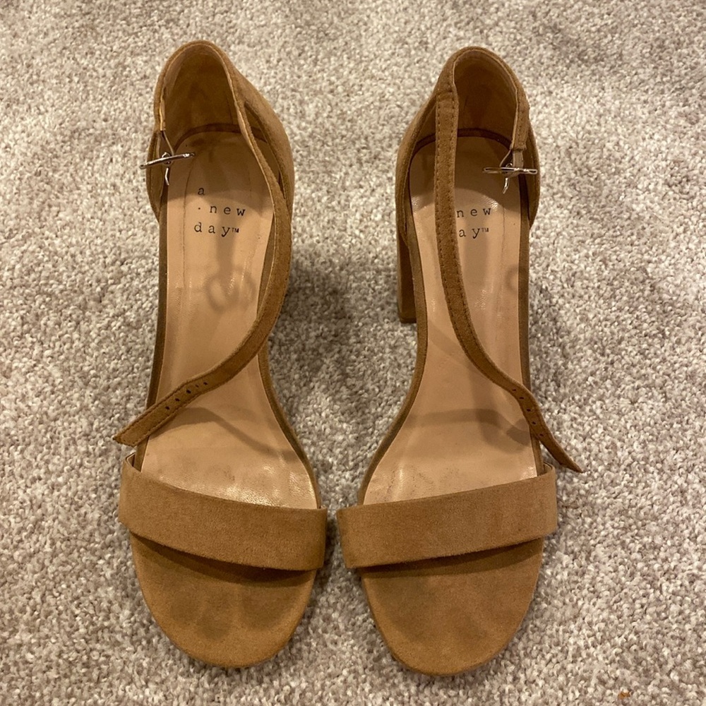 Tan Heels
